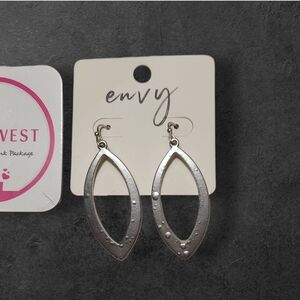 NWT Nadine West Silver Textered Drop Earrings ~1 1/2"